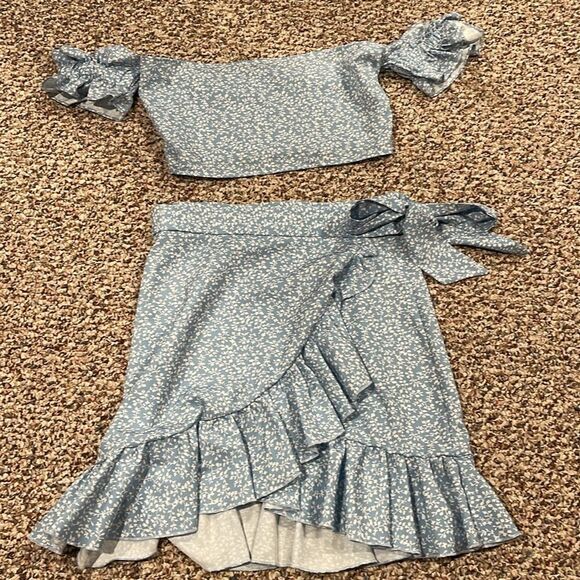 Shein Blue Floral Wrap skirt and off the shoulder top SET - X-SMALL - Picture 3 of 6